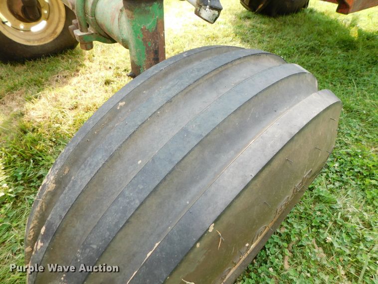 image for item DK8635 1966 Oliver 1850  tractor