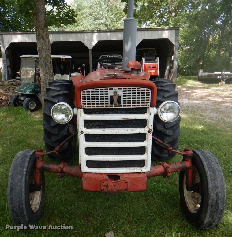 image for item DL0098 International 340 Utility  tractor