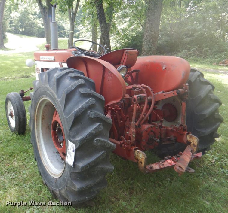 image for item DL0098 International 340 Utility  tractor