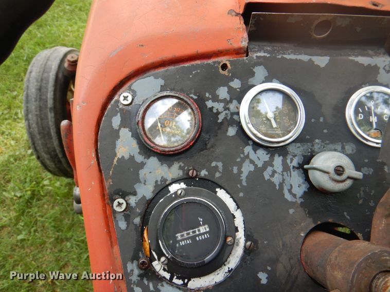 image for item DL0098 International 340 Utility  tractor