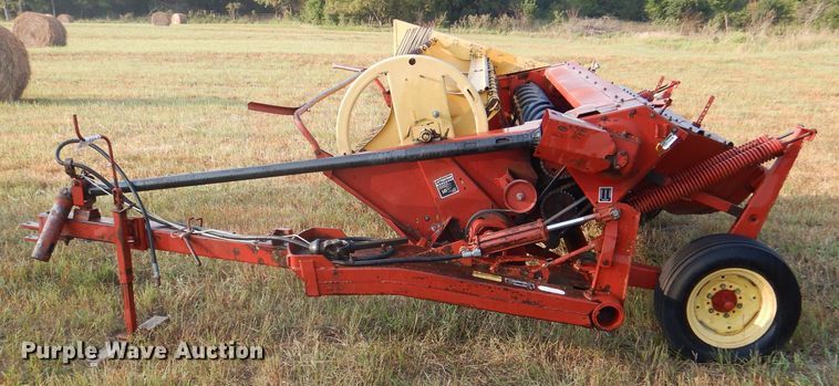image for item DM0556 1990 New Holland 488  windrower