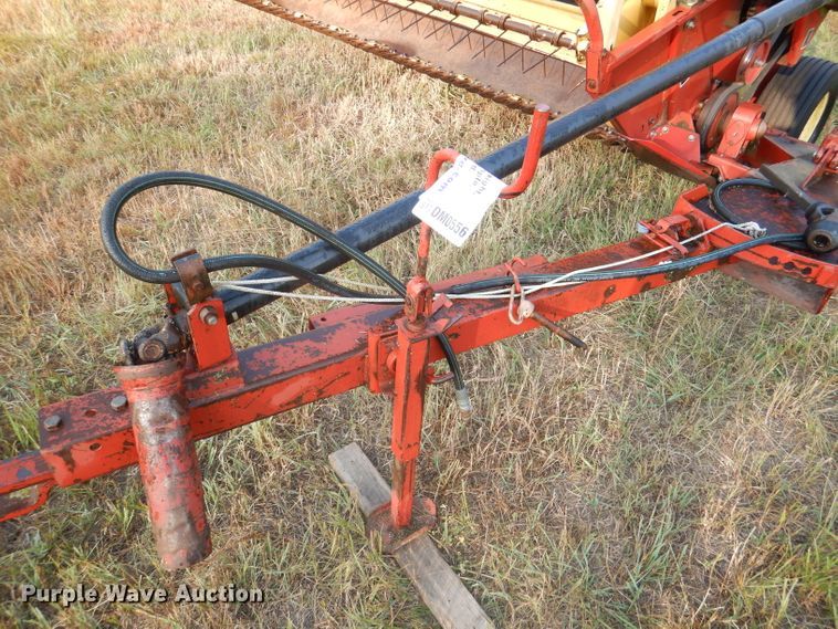 image for item DM0556 1990 New Holland 488  windrower