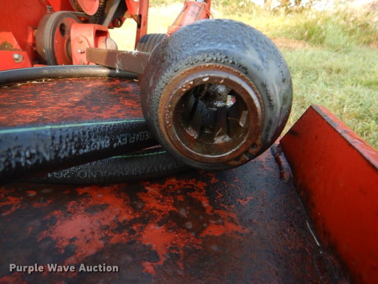 image for item DM0556 1990 New Holland 488  windrower