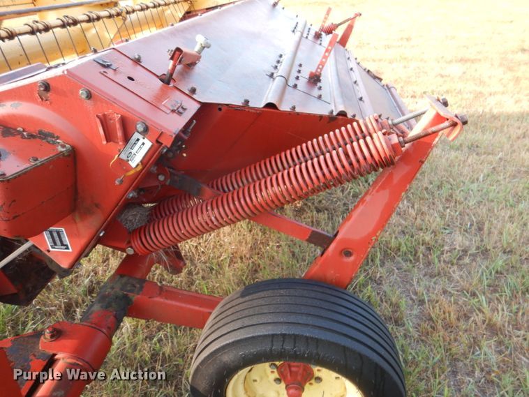 image for item DM0556 1990 New Holland 488  windrower