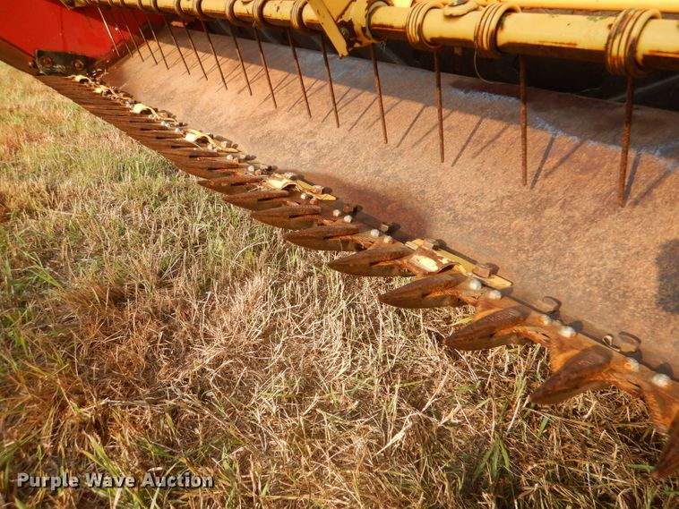 image for item DM0556 1990 New Holland 488  windrower