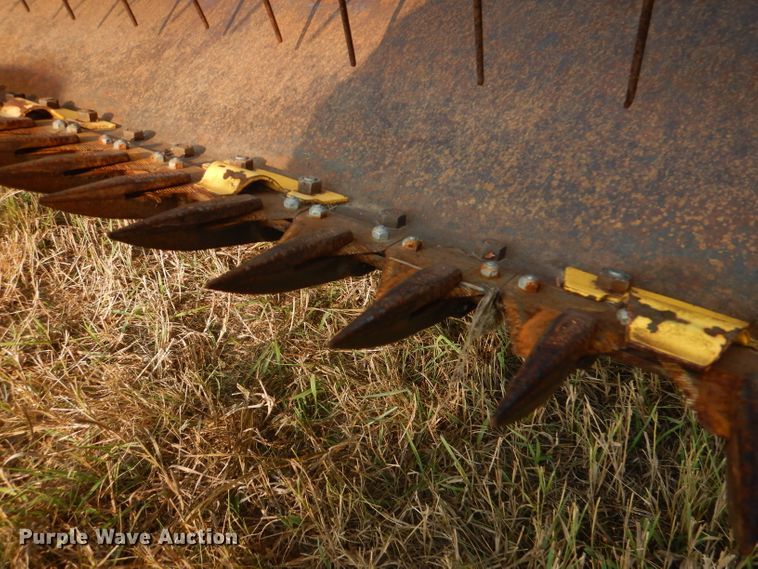 image for item DM0556 1990 New Holland 488  windrower