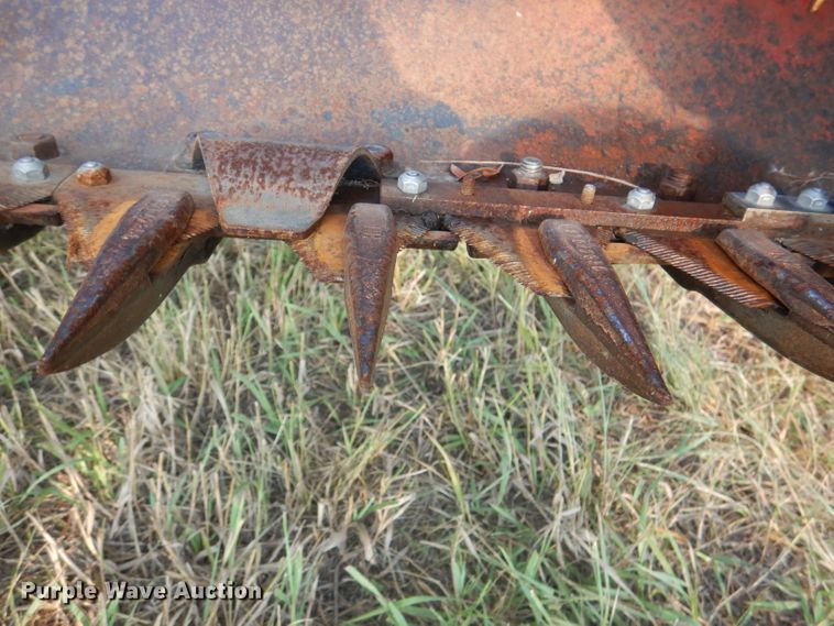 image for item DM0556 1990 New Holland 488  windrower