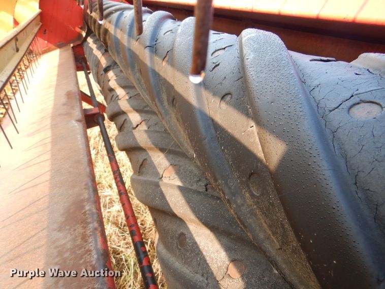 image for item DM0556 1990 New Holland 488  windrower