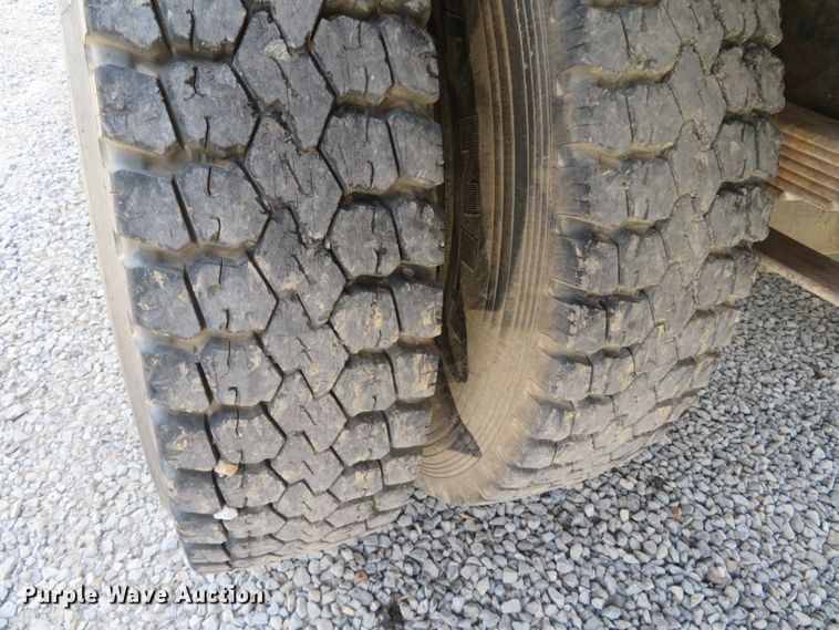 image for item DN5951 1984 Chevrolet Kodiak C70  grain truck