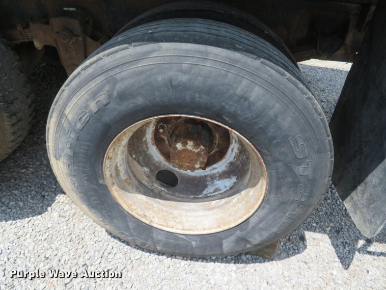 image for item DN5951 1984 Chevrolet Kodiak C70  grain truck