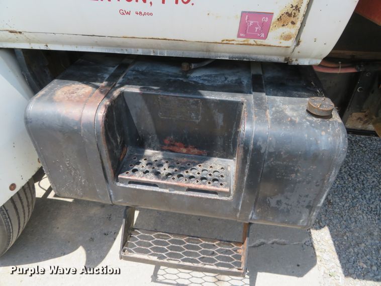 image for item DN5951 1984 Chevrolet Kodiak C70  grain truck