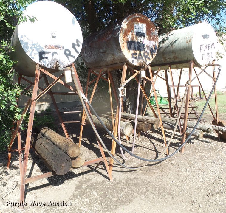 image for item GR9486 (3) fuel tanks