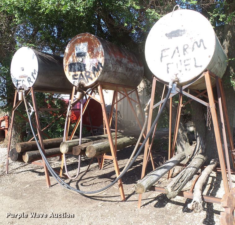 image for item GR9486 (3) fuel tanks