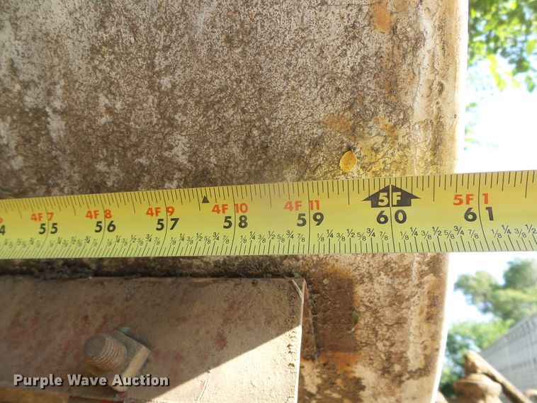 image for item GR9486 (3) fuel tanks