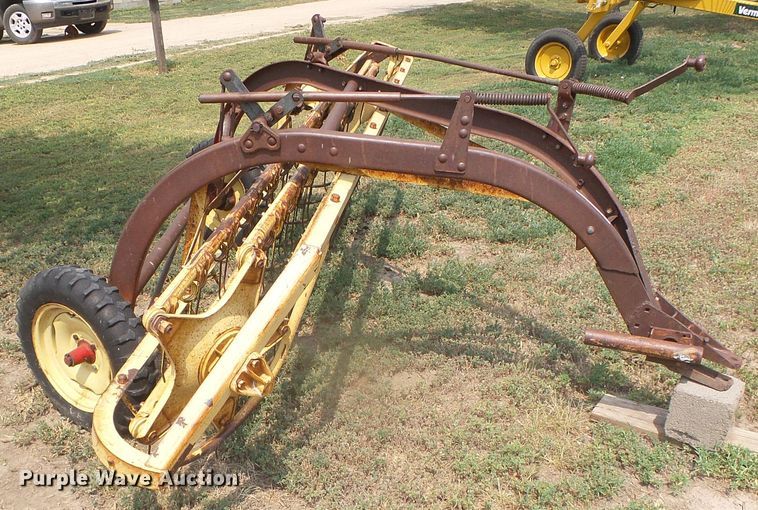 image for item GR9494 New Holland 56  hay rake