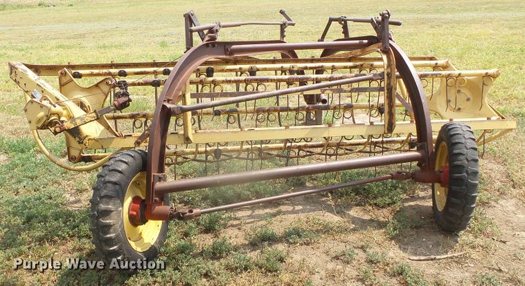 image for item GR9494 New Holland 56  hay rake