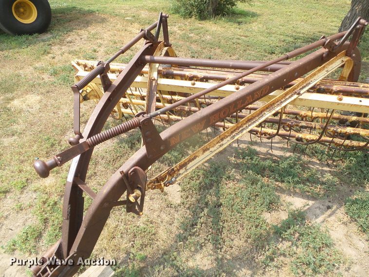 image for item GR9494 New Holland 56  hay rake