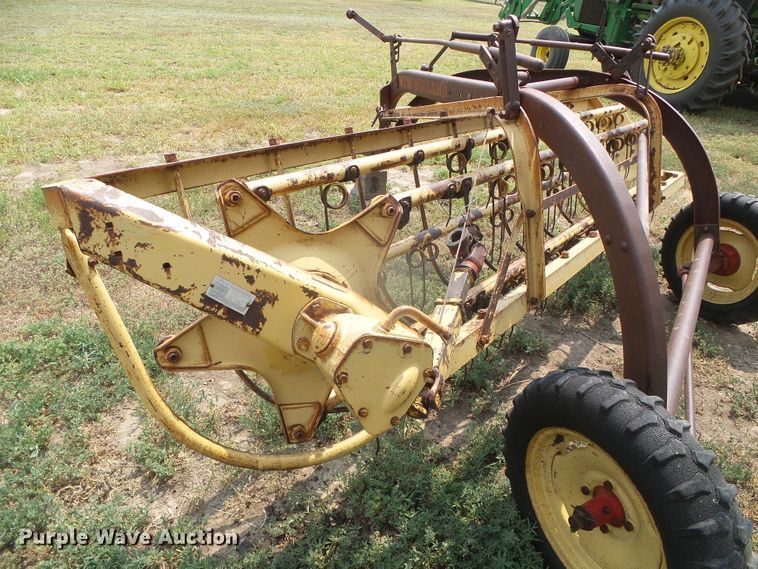 image for item GR9494 New Holland 56  hay rake
