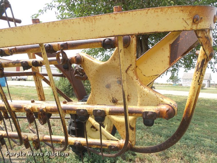 image for item GR9494 New Holland 56  hay rake