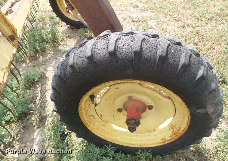 image for item GR9494 New Holland 56  hay rake