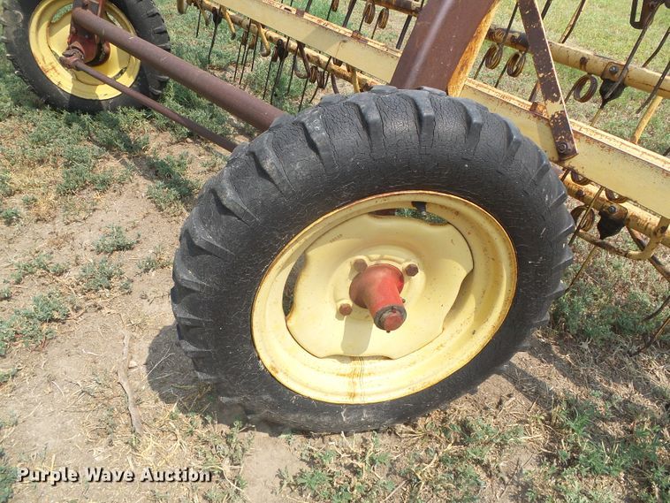 image for item GR9494 New Holland 56  hay rake