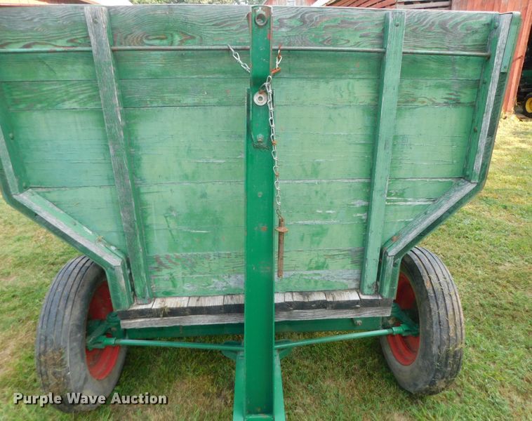 image for item HX9443 Oliver  wagon