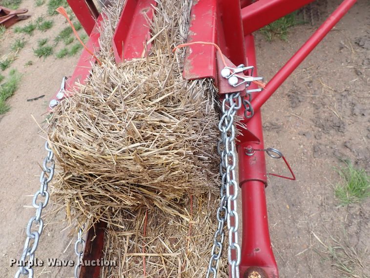 image for item IB9003 1975 New Holland 273  small square baler