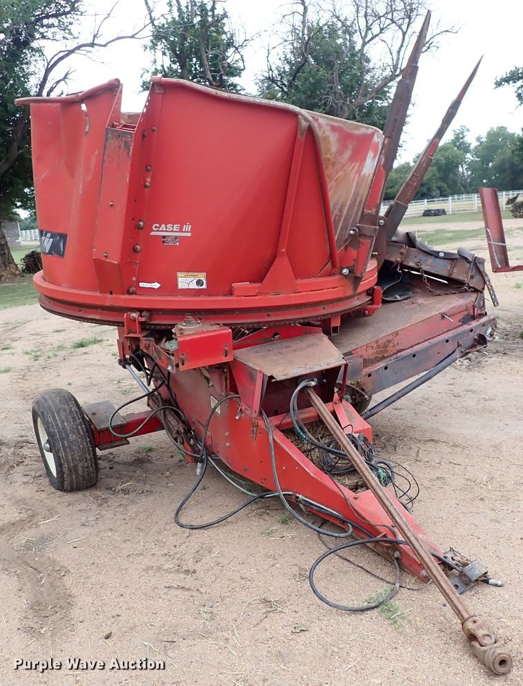 image for item IB9004 Case IH 8610  bale processor