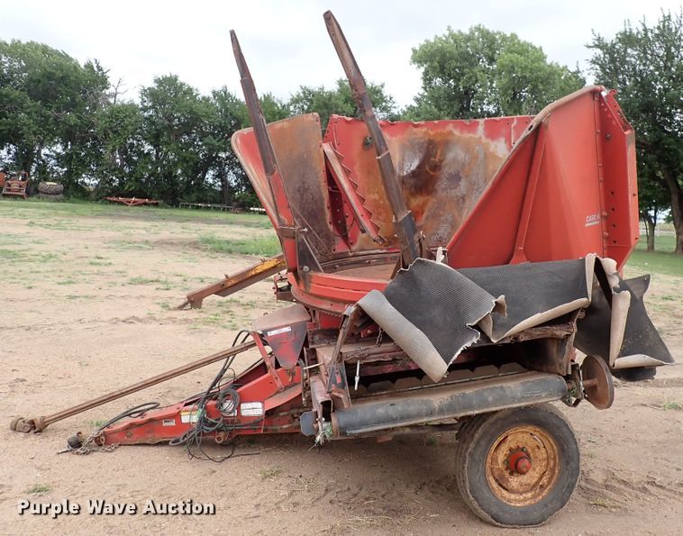 image for item IB9004 Case IH 8610  bale processor