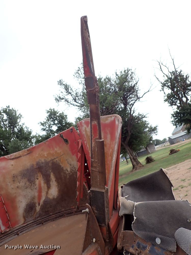 image for item IB9004 Case IH 8610  bale processor