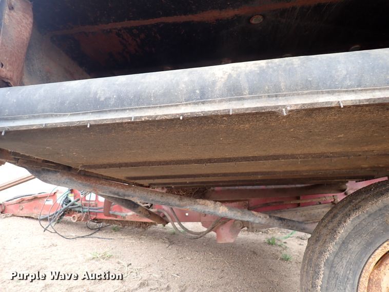 image for item IB9004 Case IH 8610  bale processor