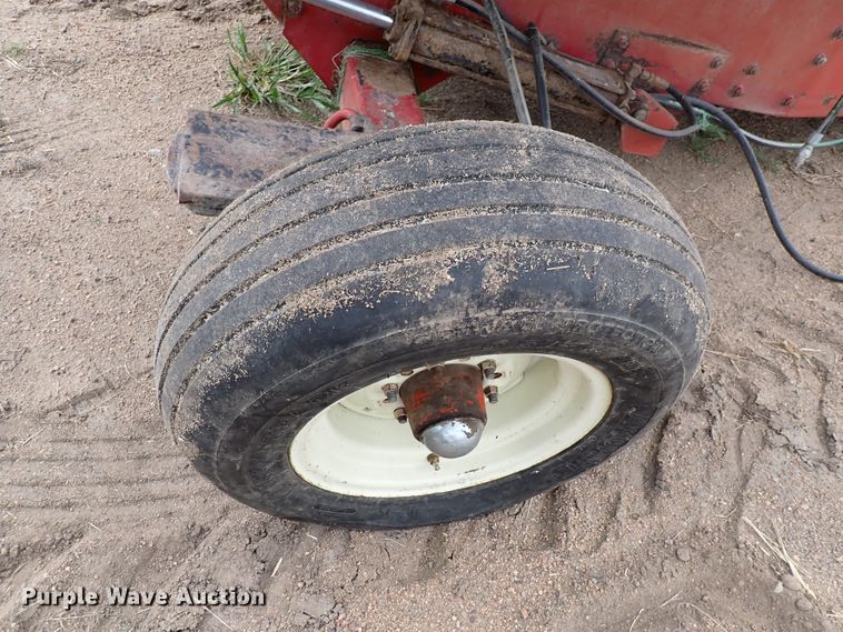 image for item IB9004 Case IH 8610  bale processor