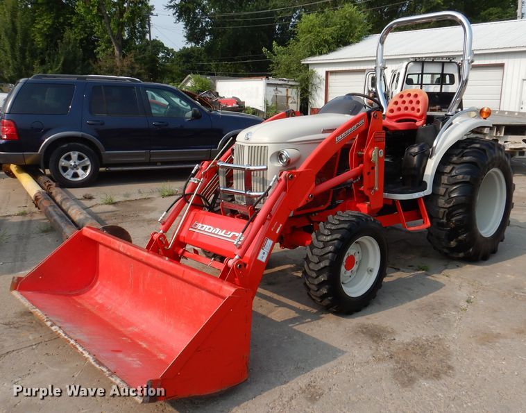 2010 New Holland Boomer 8N MFWD tractor in Ottumwa, IA Item IN9776