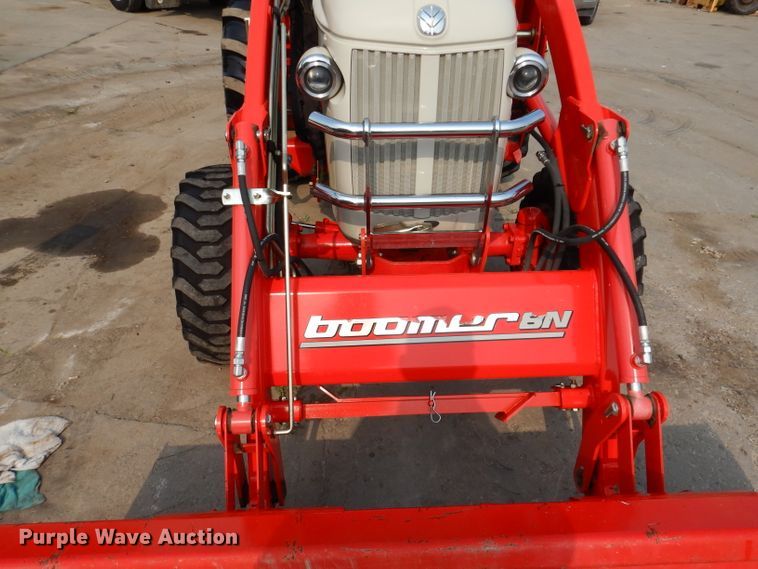image for item IN9776 2010 New Holland Boomer 8N  MFWD tractor