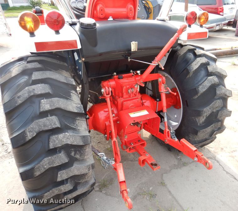 image for item IN9776 2010 New Holland Boomer 8N  MFWD tractor