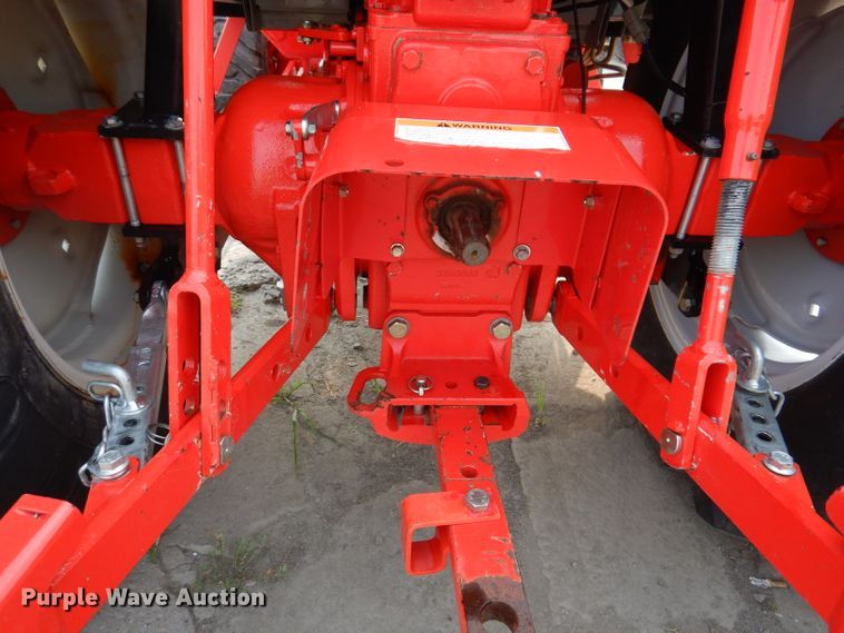 image for item IN9776 2010 New Holland Boomer 8N  MFWD tractor