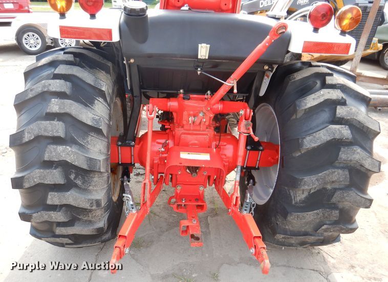 image for item IN9776 2010 New Holland Boomer 8N  MFWD tractor