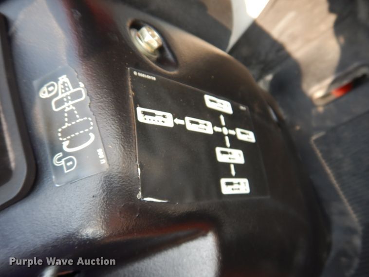 image for item IN9776 2010 New Holland Boomer 8N  MFWD tractor