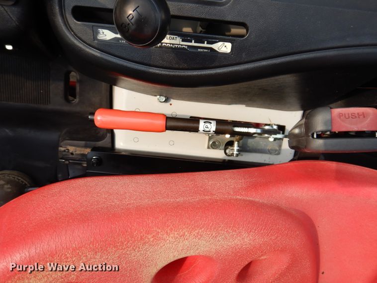 image for item IN9776 2010 New Holland Boomer 8N  MFWD tractor