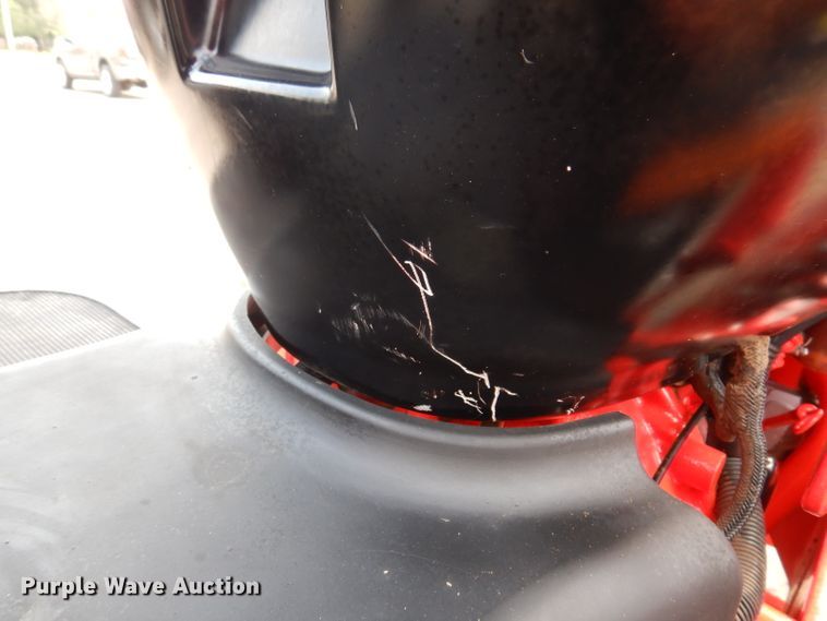 image for item IN9776 2010 New Holland Boomer 8N  MFWD tractor