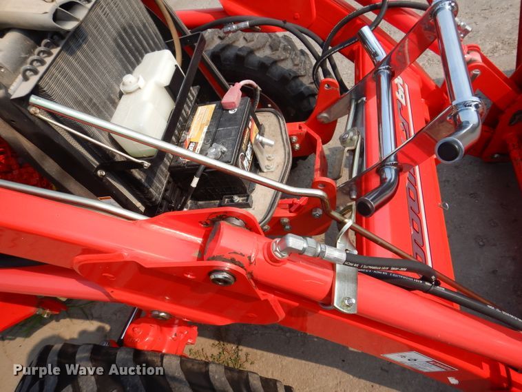 image for item IN9776 2010 New Holland Boomer 8N  MFWD tractor