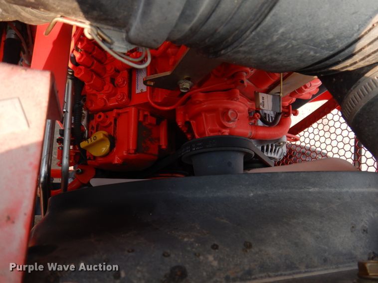 image for item IN9776 2010 New Holland Boomer 8N  MFWD tractor