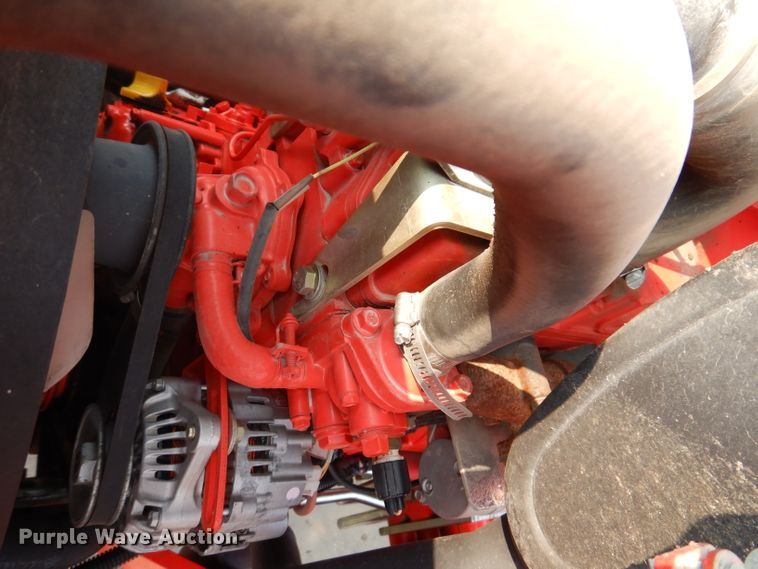 image for item IN9776 2010 New Holland Boomer 8N  MFWD tractor