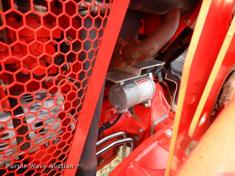 image for item IN9776 2010 New Holland Boomer 8N  MFWD tractor