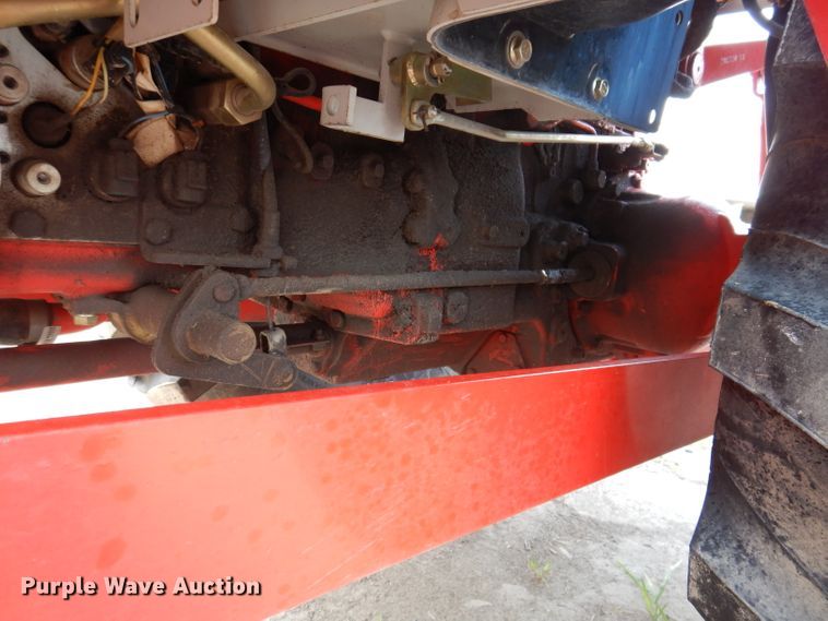 image for item IN9776 2010 New Holland Boomer 8N  MFWD tractor