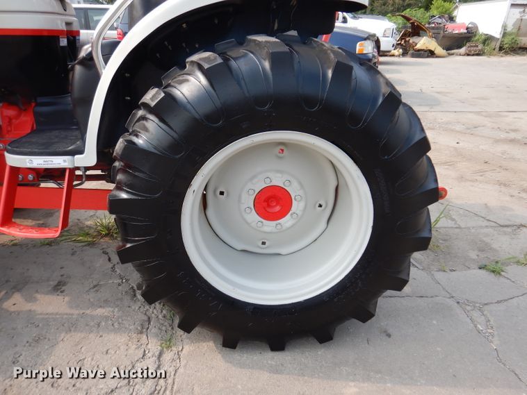 image for item IN9776 2010 New Holland Boomer 8N  MFWD tractor