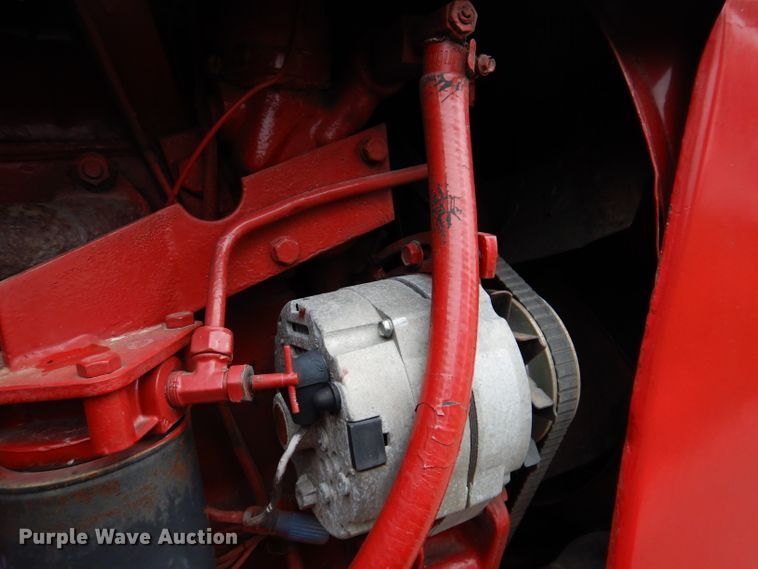 image for item IN9801 1977 International 1086  MFWD tractor