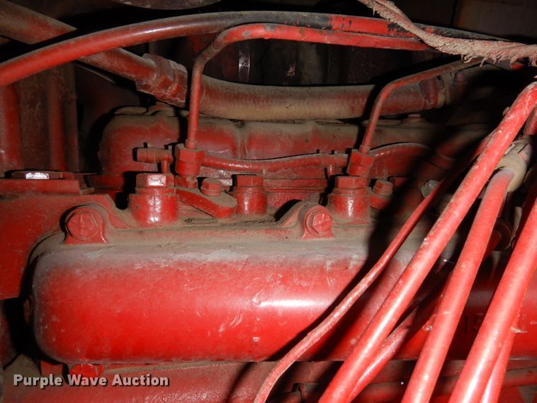 image for item IN9801 1977 International 1086  MFWD tractor