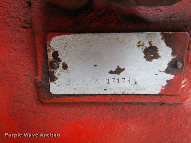 image for item IN9801 1977 International 1086  MFWD tractor