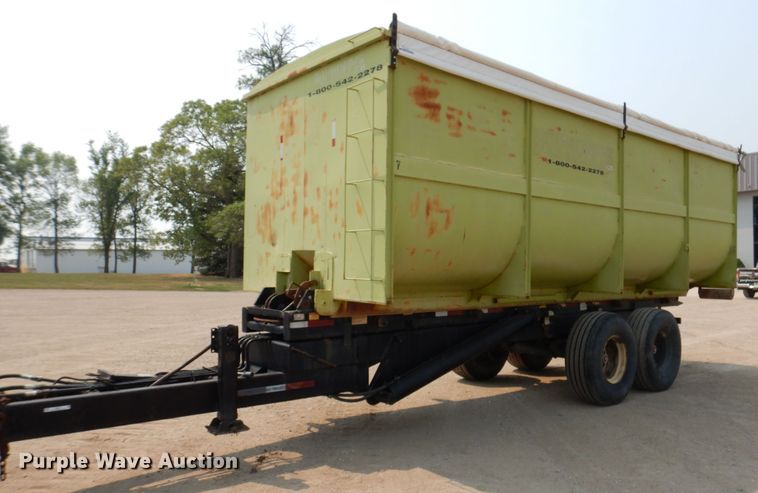 image for item IN9811 2003 CH TLR-1050  roll-off grain trailer